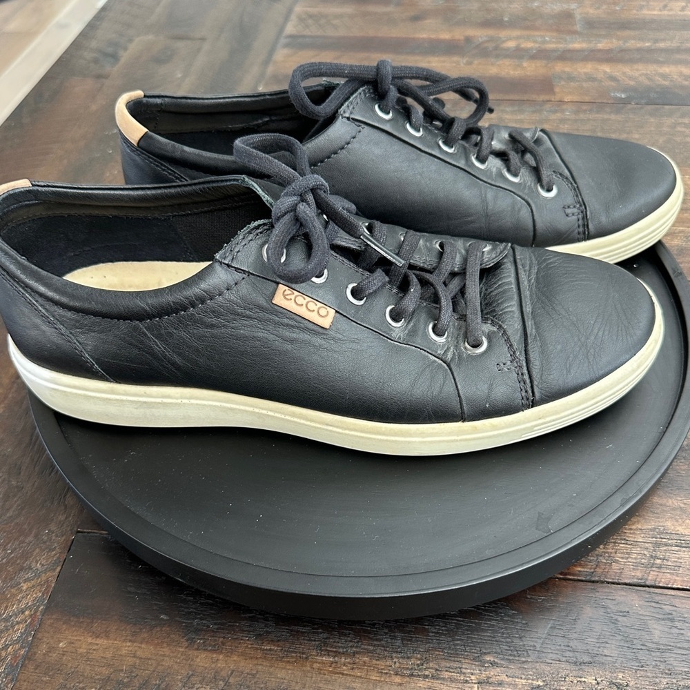 ECCO Men's Black Leather Sneakers size 8 extra wide